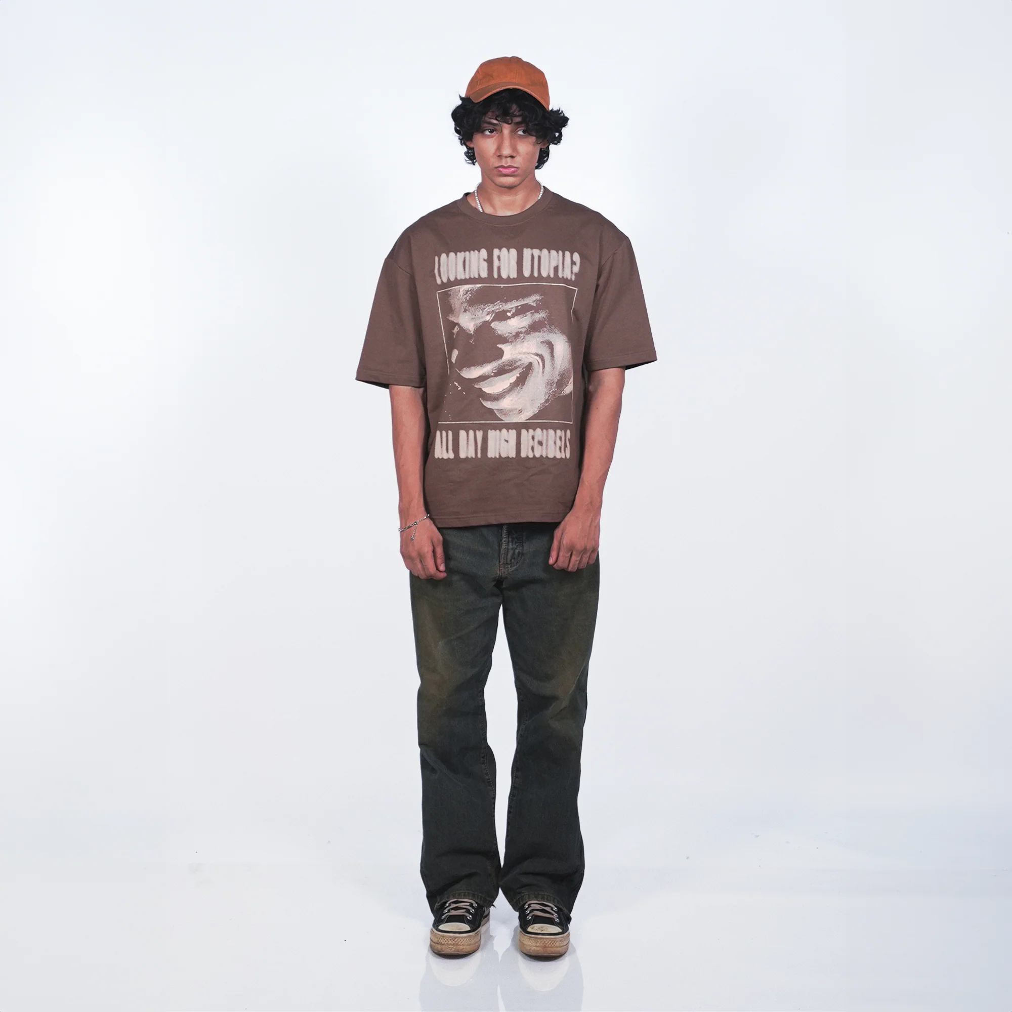 looking for utopia oversized tee - Image 4